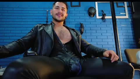 Ian Deniel online show from April 17, 10:45 pm