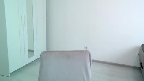 Ella online show from February 27, 8:13 am