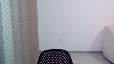 Ella online show from October 13, 6:43 pm