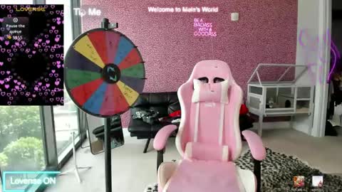 Themaneater online show from June 11, 3:32 pm