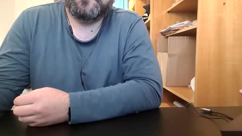 themoontiger online show from December 4, 9:14 pm