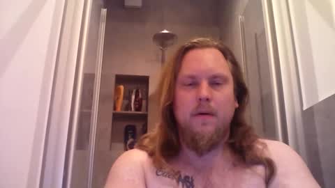 thenewdude1992 online show from December 19, 7:31 pm