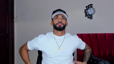 Snapshot of theo_sky1 chatting on September 23, 9:43 pm theo_sky1 online show from September 23, 9:43 pm