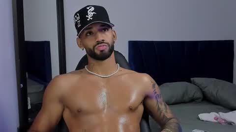 Snapshot of theo_sky1 chatting on October 1, 9:35 pm theo_sky1 online show from October 1, 9:35 pm