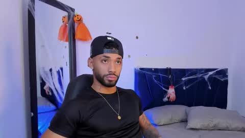 Snapshot of theo_sky1 chatting on October 27, 5:02 pm theo_sky1 online show from October 27, 5:02 pm