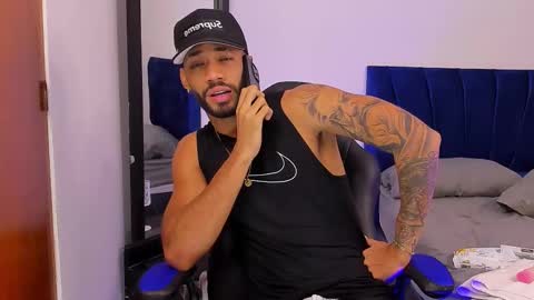 Snapshot of theo_sky1 chatting on October 3, 9:12 pm theo_sky1 online show from October 3, 9:12 pm