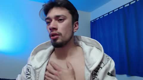 Theo online show from November 14, 8:22 pm