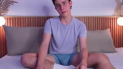  THEO- MATEO  online show from January 22, 4:55 pm