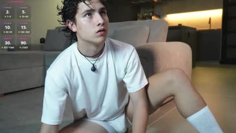  THEO- MATEO  online show from February 3, 11:30 pm