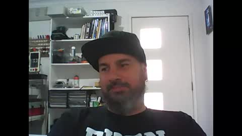 aussiebeard online show from March 18, 2:28 am