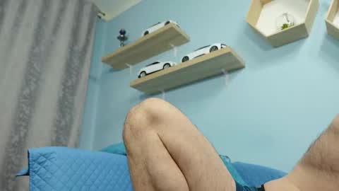 Snapshot of thephenomone chatting on February 24, 5:54 am Chris online show from February 24, 5:54 am