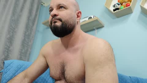 Snapshot of thephenomone chatting on March 2, 8:27 am Chris online show from March 2, 8:27 am