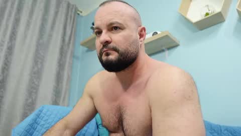 Snapshot of thephenomone chatting on February 10, 6:35 pm Chris online show from February 10, 6:35 pm