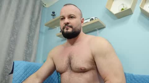 Snapshot of thephenomone chatting on February 19, 2:22 pm Chris online show from February 19, 2:22 pm