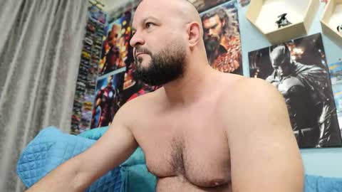 Snapshot of thephenomone chatting on October 4, 5:16 am Chris online show from October 4, 5:16 am