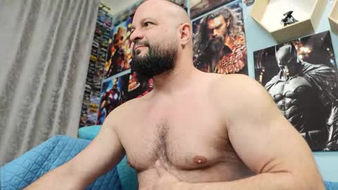 Snapshot of thephenomone chatting on November 1, 7:18 am Chris online show from November 1, 7:18 am