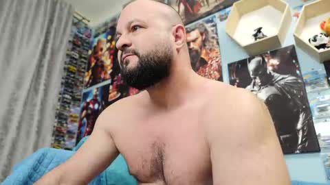 Snapshot of thephenomone chatting on October 14, 4:37 am Chris online show from October 14, 4:37 am