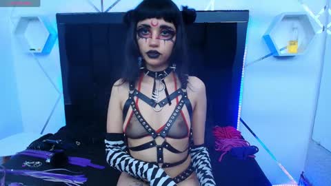 Yue Eclipsa online show from December 15, 12:06 pm