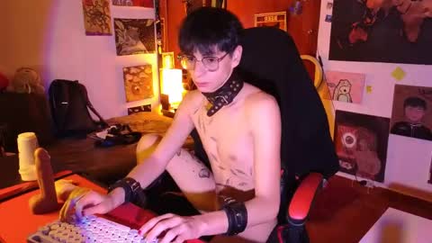 Matt independent model  online show from May 9, 9:21 pm