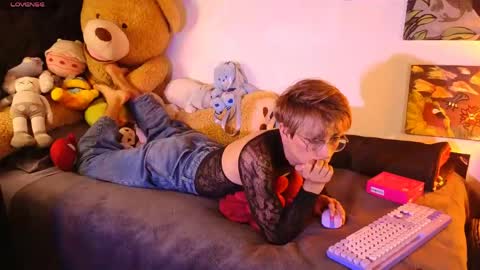 Matt independent model  online show from April 17, 10:12 pm
