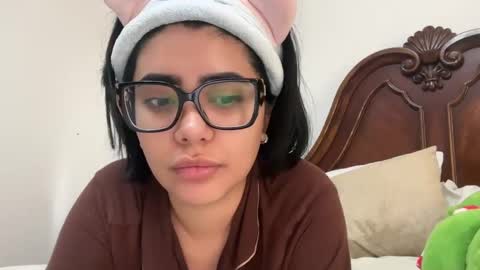 therealcamilabaddie online show from March 6, 7:54 pm