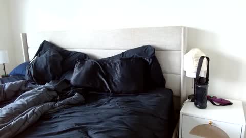 Yoshi online show from March 4, 7:11 pm