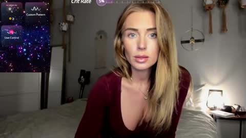 Selina Kyle online show from January 4, 1:21 am