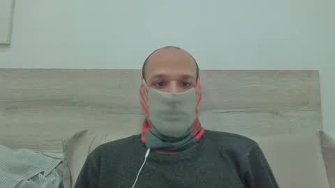 Scarf guy online show from February 14, 7:07 am