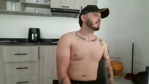 thiago_420 online show from May 12, 7:34 pm