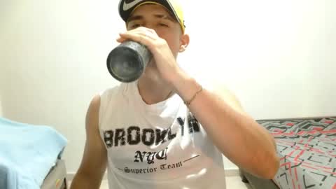 thiago_deseo69 online show from May 16, 2:08 am