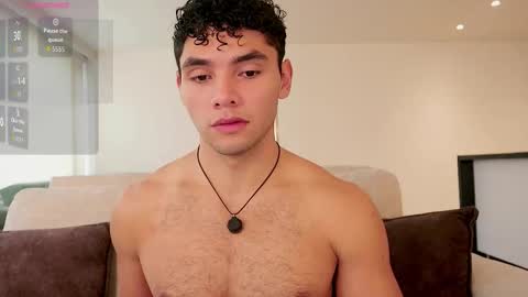 Just Thiago  online show from March 30, 5:13 pm