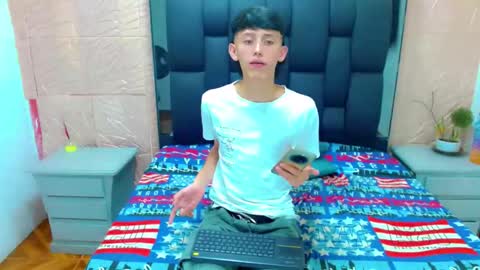 Snapshot of thiago_twink38 chatting on October 24, 5:08 am thiago_twink38 online show from October 24, 5:08 am