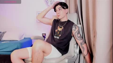 Thiago Winteer online show from April 2, 4:09 am