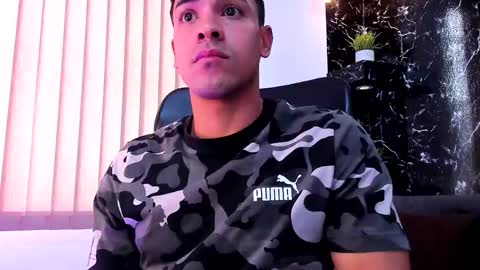 Thiago online show from November 1, 1:21 pm