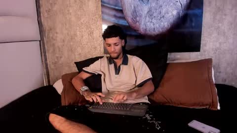 ThiagoFerreti online show from May 2, 3:34 am