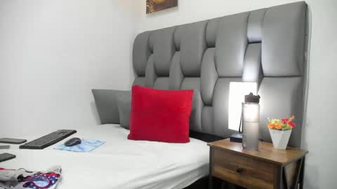 Thia Gomez online show from March 6, 7:24 pm