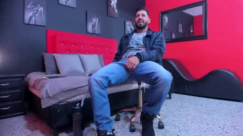 Thia Gomez online show from November 21, 12:25 pm