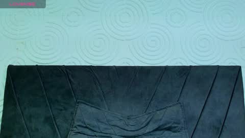 Thiago   online show from January 24, 11:23 pm