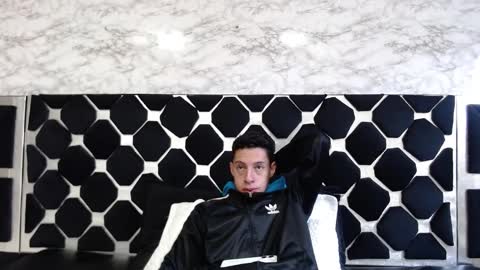 Thiago   online show from March 7, 7:38 pm