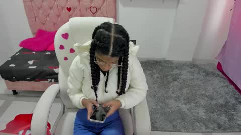 thianahornyy online show from February 16, 1:31 pm