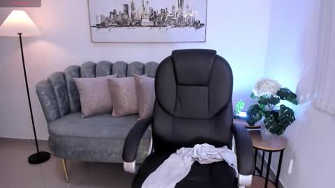 thiara online show from February 24, 8:23 pm