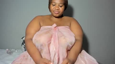Snapshot of thickleeyanax chatting on February 26, 4:49 pm thickleeyanax online show from February 26, 4:49 pm