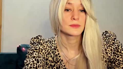 thief_of_hearts_ online show from February 25, 12:47 am