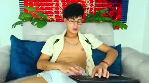 Thiago Saenzz online show from February 15, 1:08 am