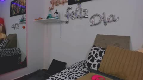 Snapshot of thin_princess chatting on March 5, 1:31 am THIN PRINCESS online show from March 5, 1:31 am