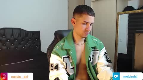 thin_tommy11 online show from December 29, 10:25 pm