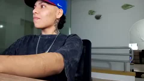 thomas27f online show from November 17, 11:18 pm