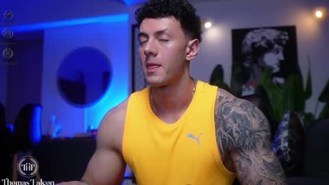 Thomas Falcon online show from January 16, 5:11 am