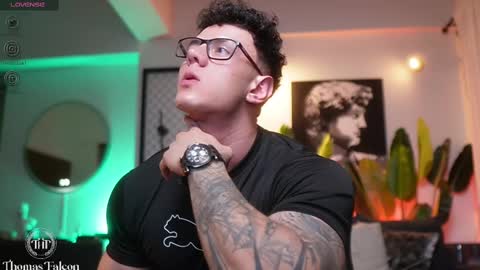 Thomas Falcon online show from March 3, 5:42 am