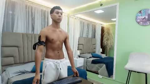 Thomas Valkov online show from June 10, 11:20 am